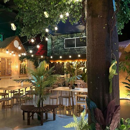 The Pod Suite Hostel Village 발렌시아 외부 사진