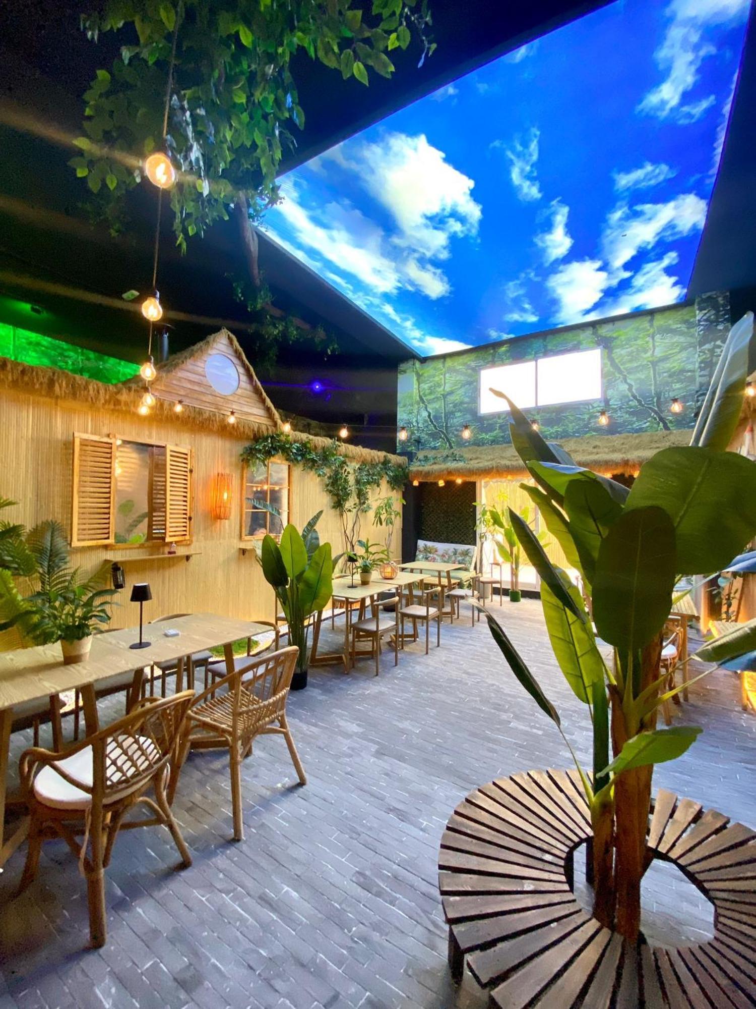 The Pod Suite Hostel Village 발렌시아 외부 사진