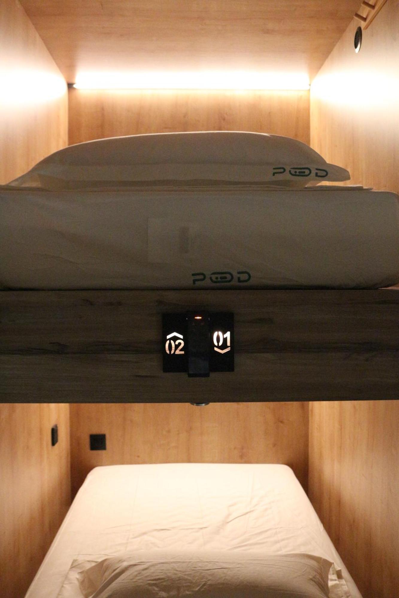 The Pod Suite Hostel Village 발렌시아 외부 사진