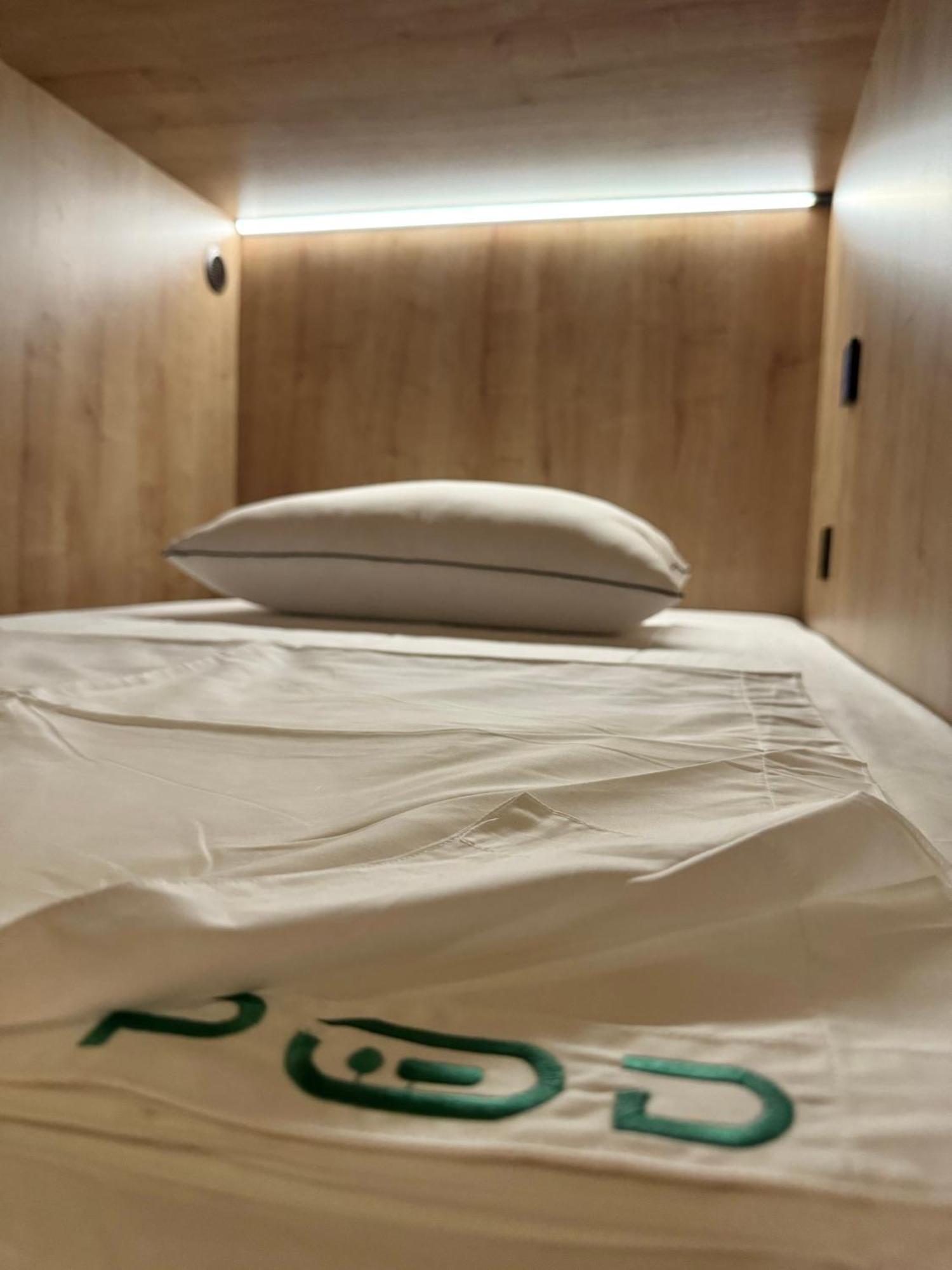 The Pod Suite Hostel Village 발렌시아 외부 사진