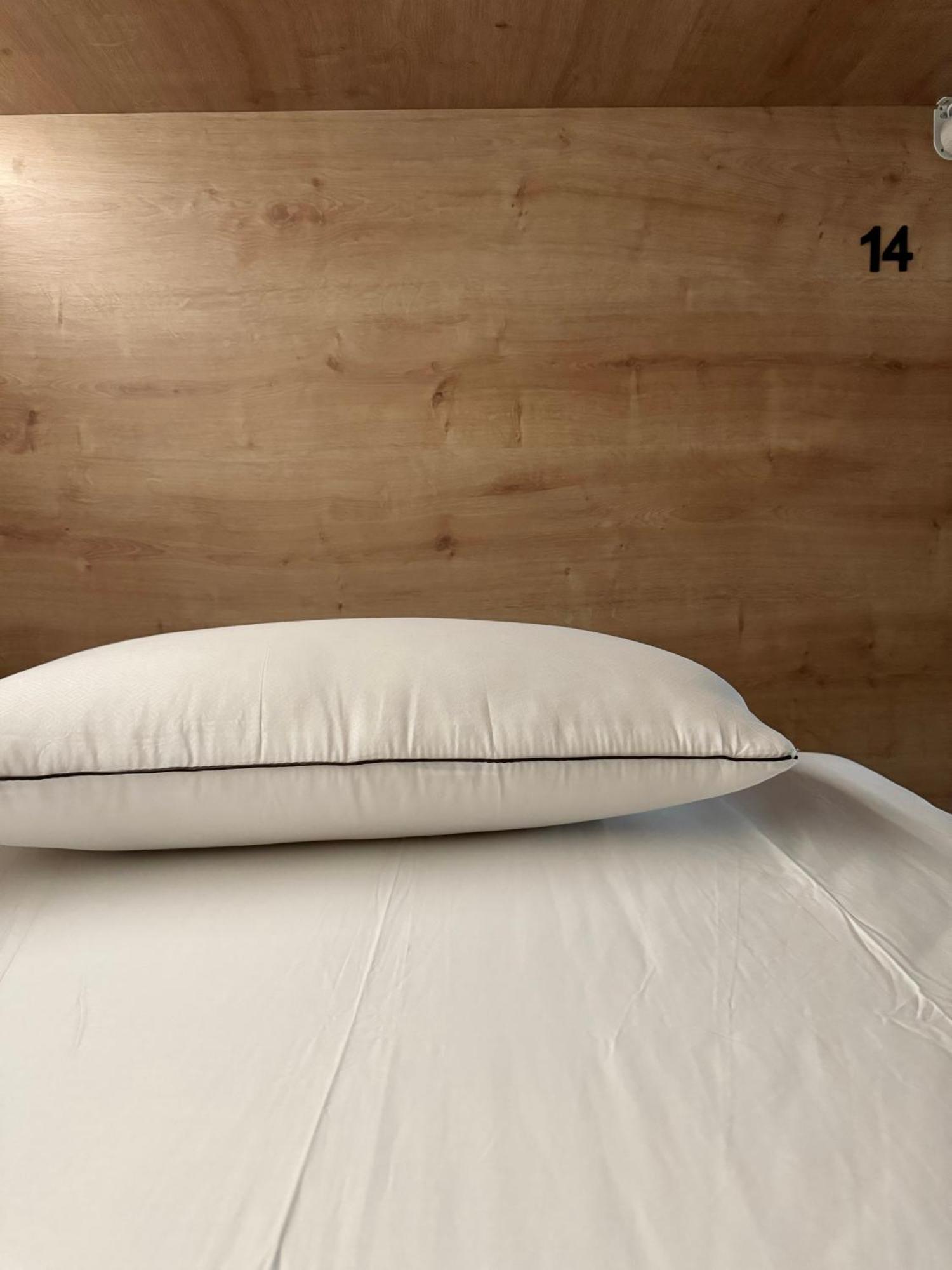 The Pod Suite Hostel Village 발렌시아 외부 사진