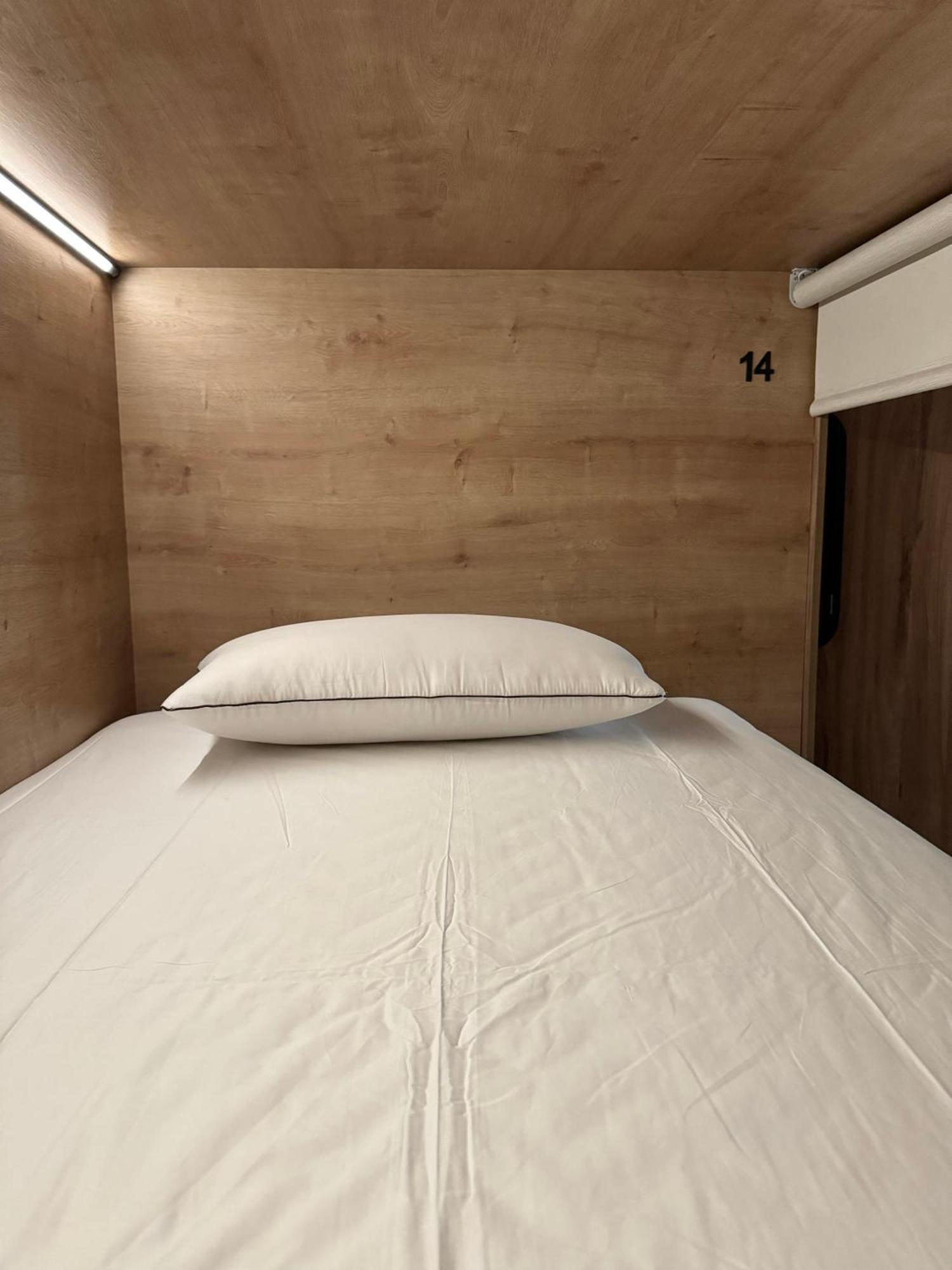 The Pod Suite Hostel Village 발렌시아 외부 사진
