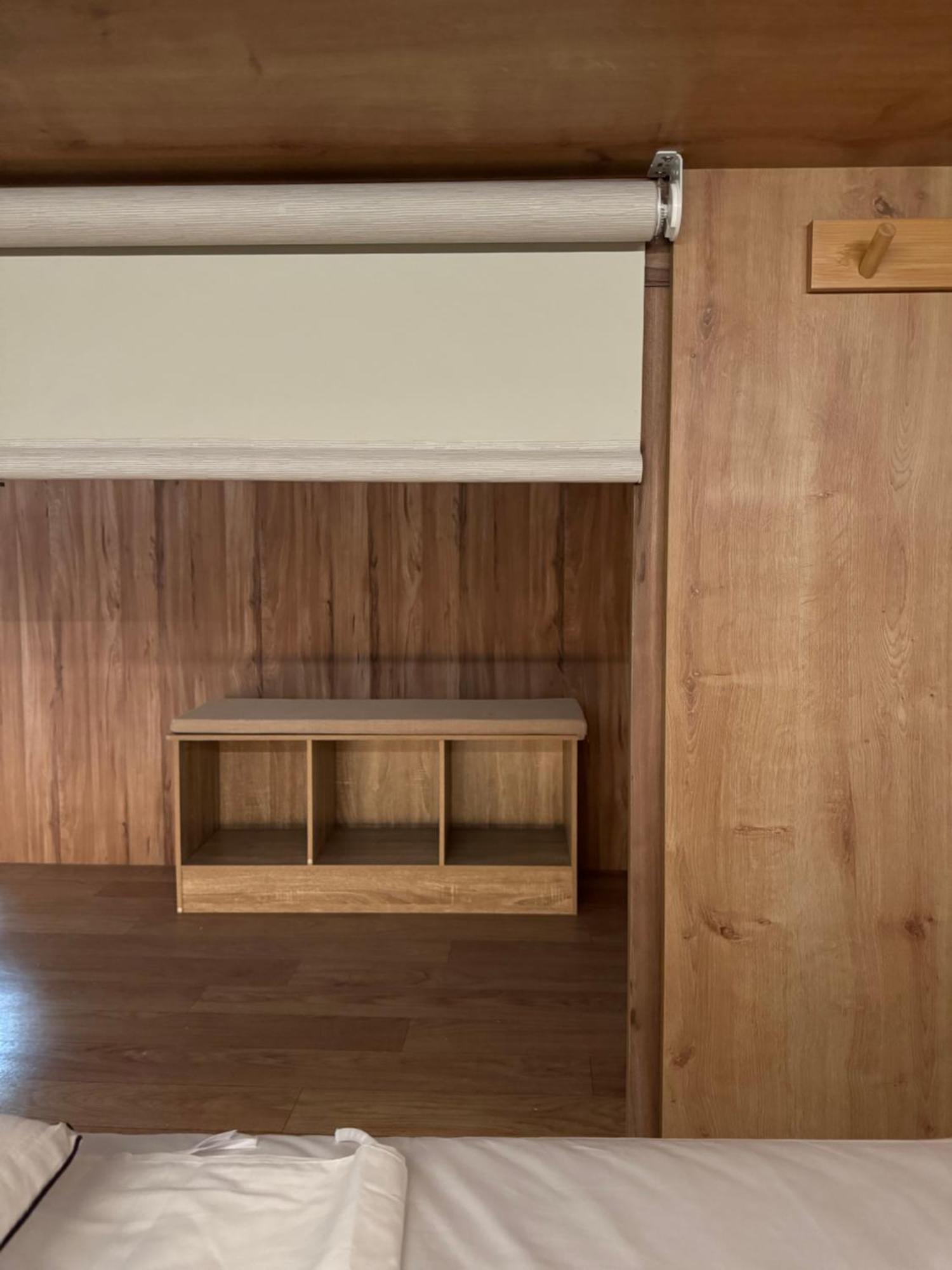 The Pod Suite Hostel Village 발렌시아 외부 사진