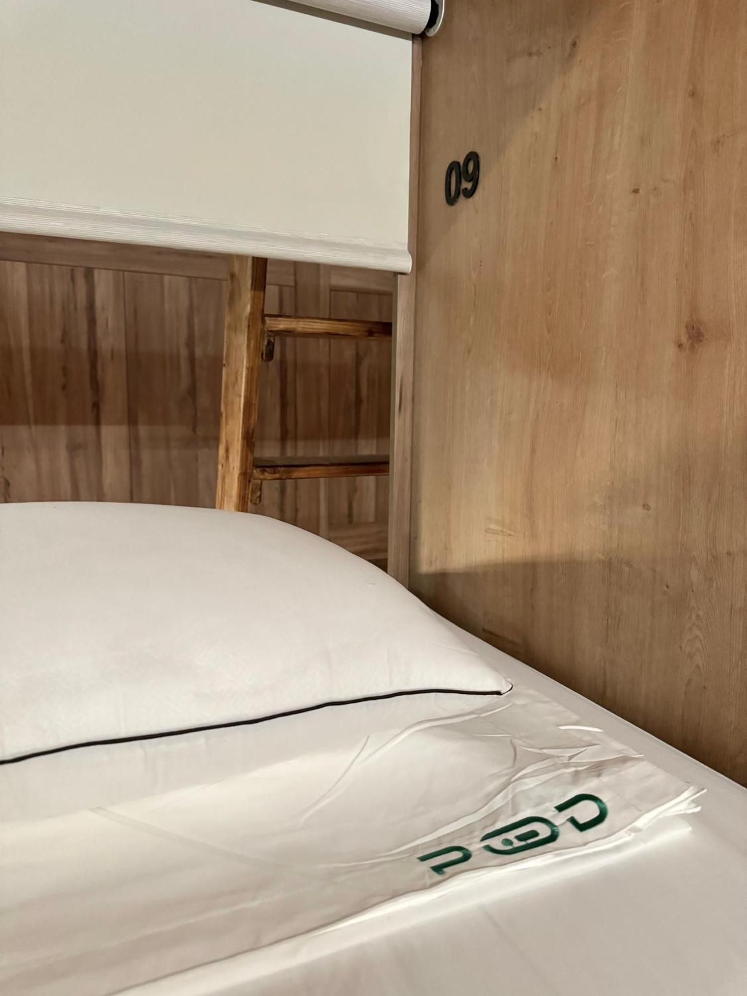The Pod Suite Hostel Village 발렌시아 외부 사진
