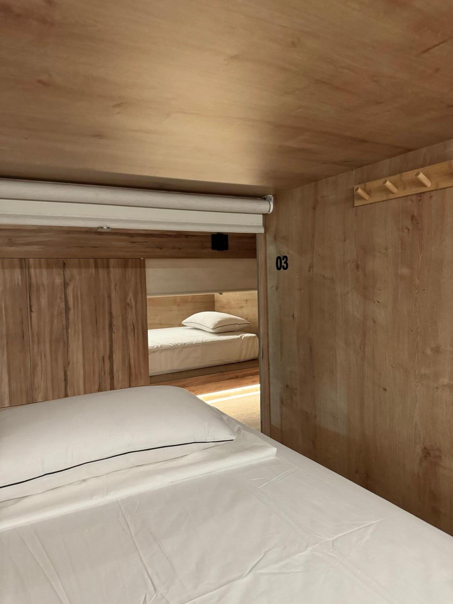 The Pod Suite Hostel Village 발렌시아 외부 사진