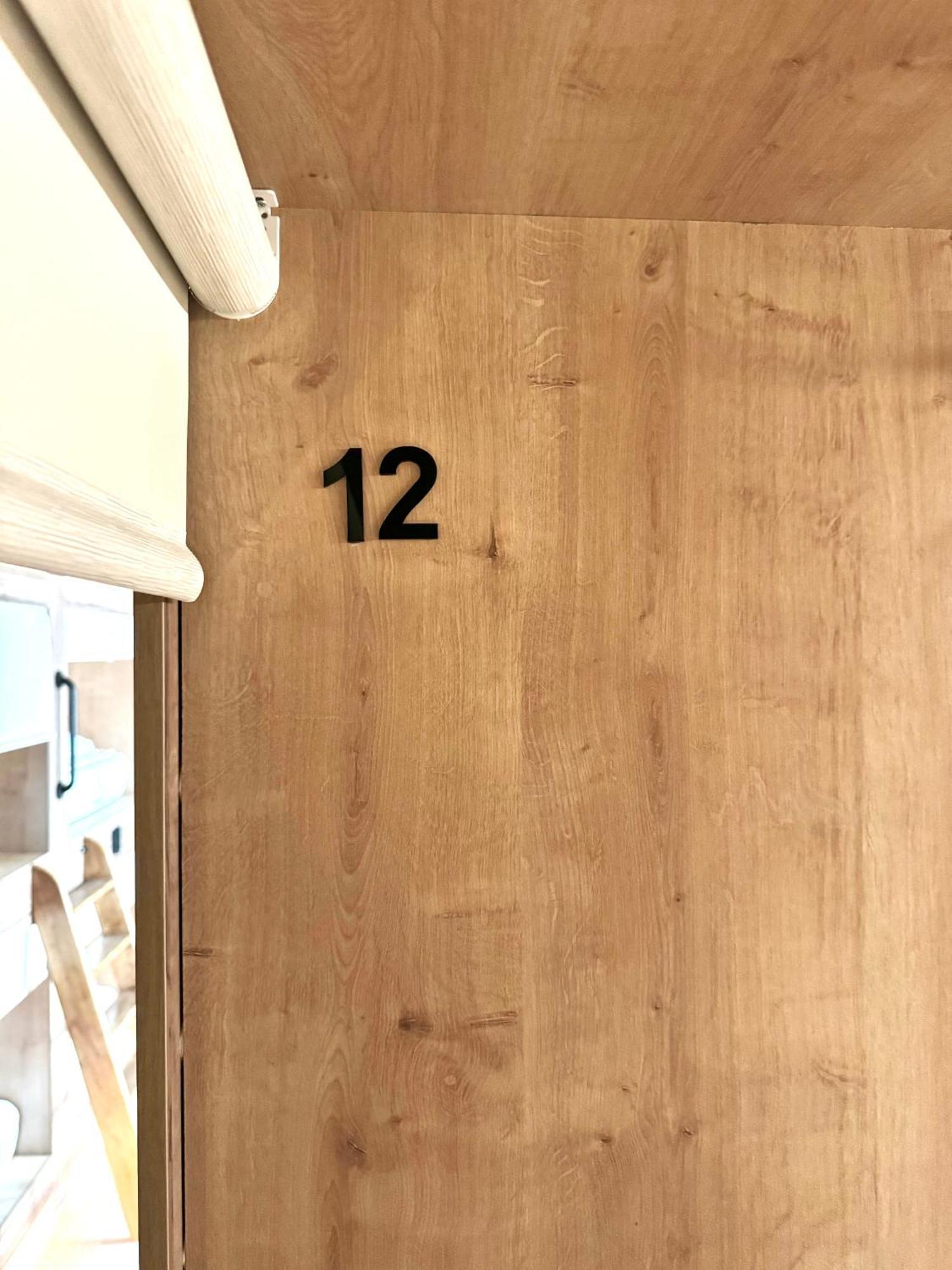 The Pod Suite Hostel Village 발렌시아 외부 사진